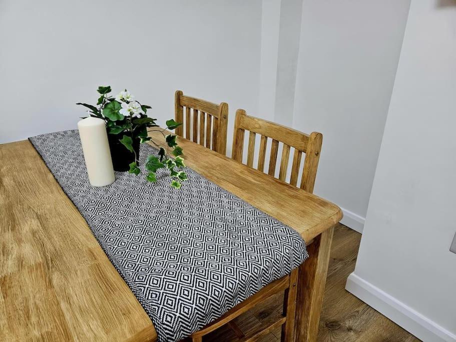 Wonderful Apartment In Wembley Лондон Экстерьер фото